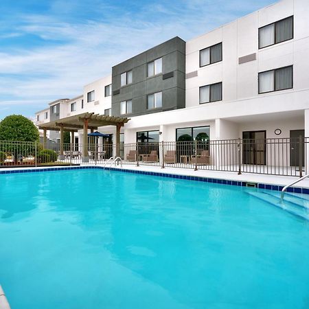 Courtyard By Marriott Johnson City Exterior photo